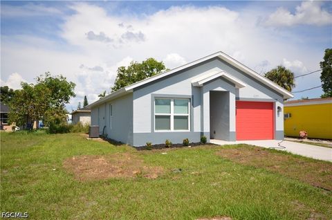 Tiny photo for Fort Myers, FL 33916 (MLS # 2026018341)
