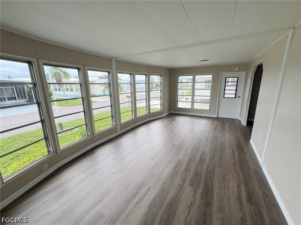 3347 Rainbow Lane