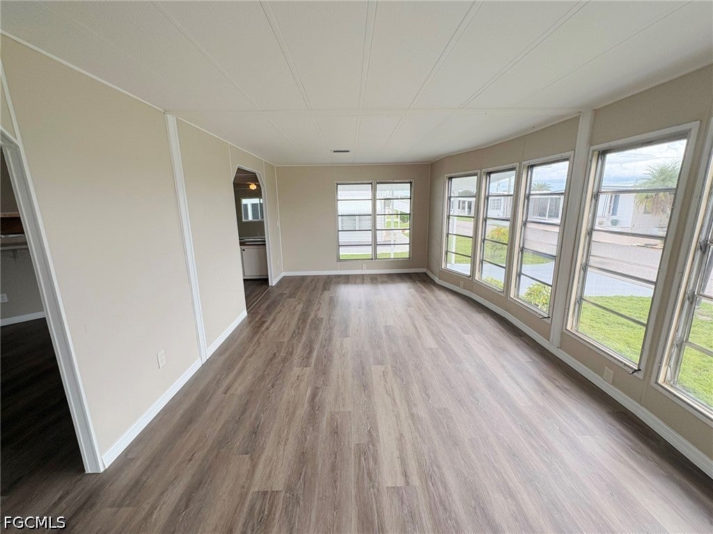 3347 Rainbow Lane