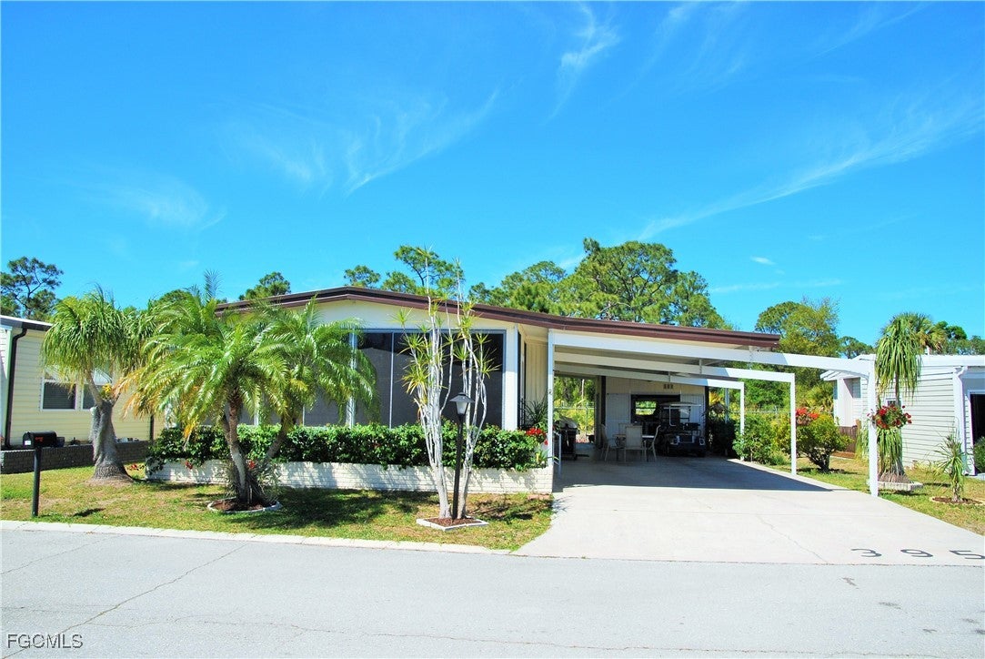 395 Snead Drive