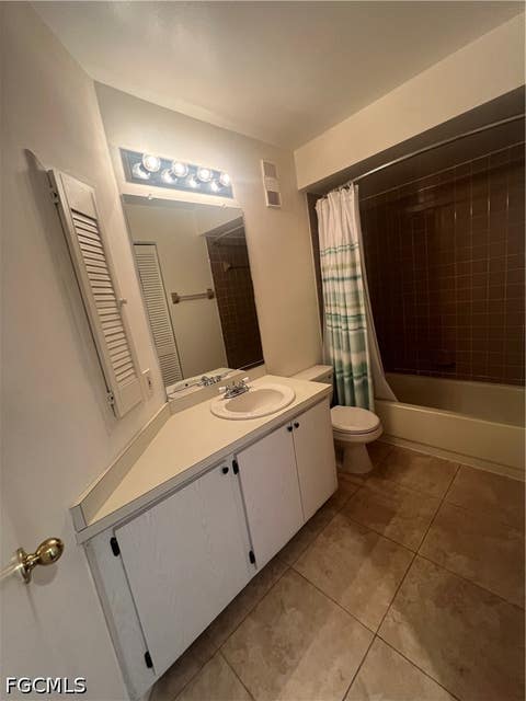 Tiny photo for Fort Myers, FL 33919 (MLS # 2026026810)