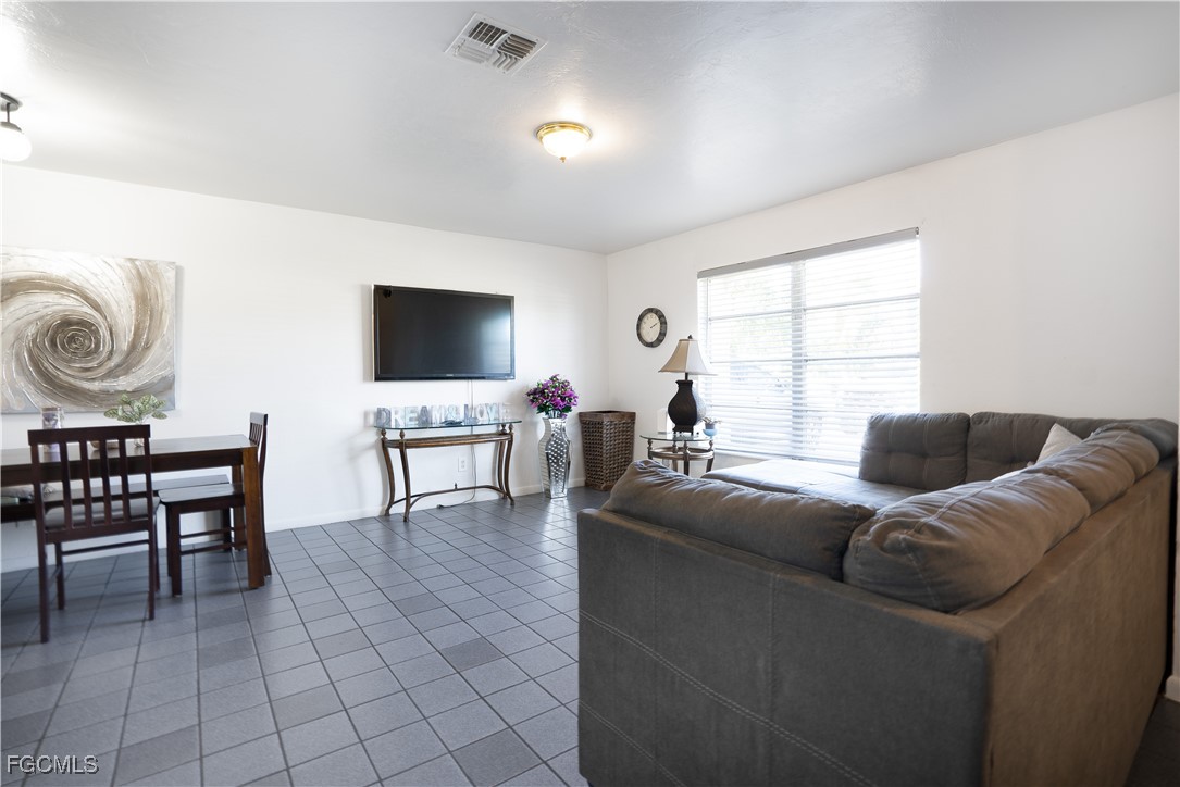 931/933 SE 23rd Place