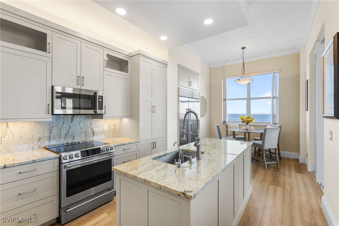 14200 Royal Harbour Court 1002