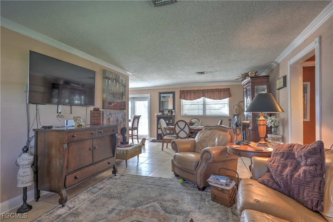 1004 SE 25th Terrace