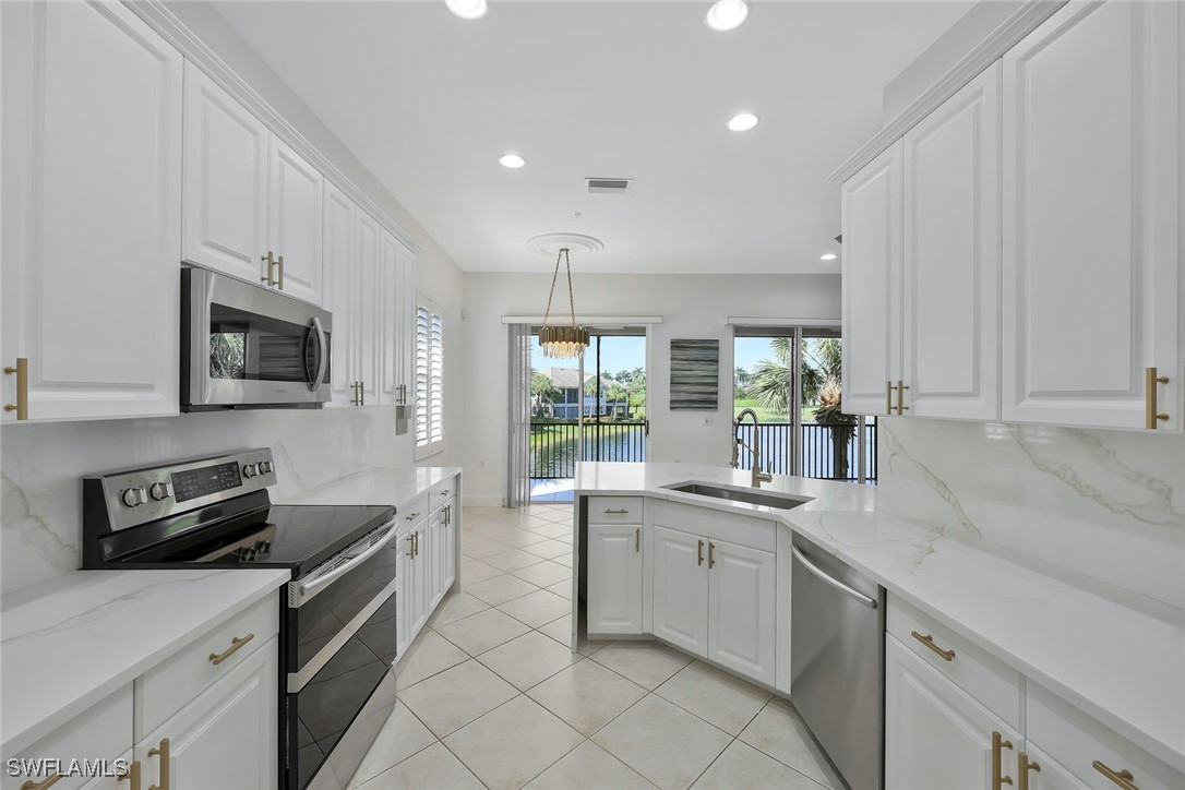 10085 Valiant Court 201