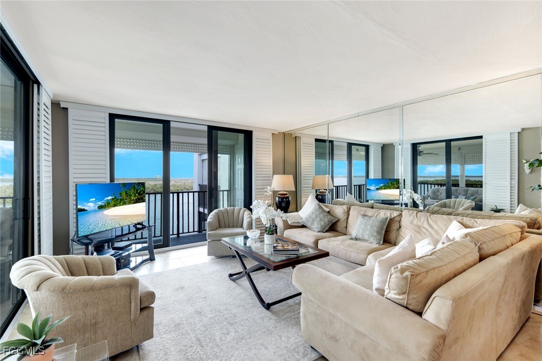 4253 Bay Beach Lane A7