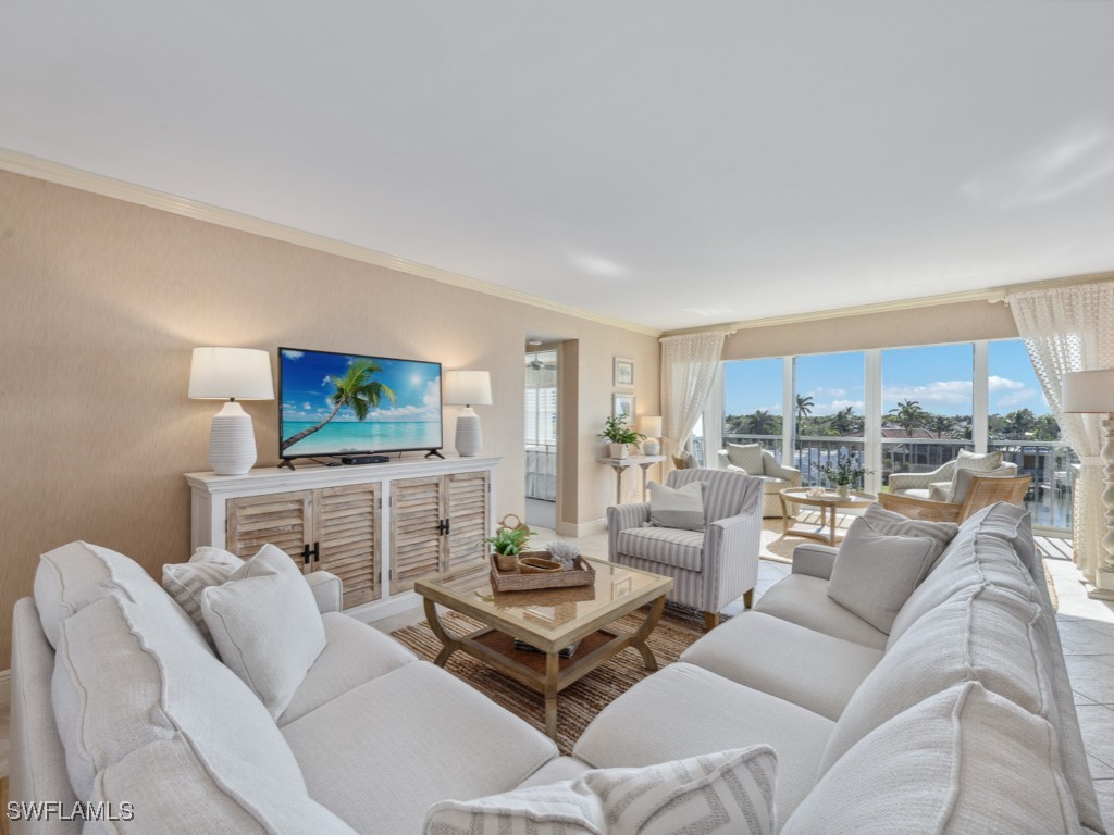 300 Park Shore Drive 5A
