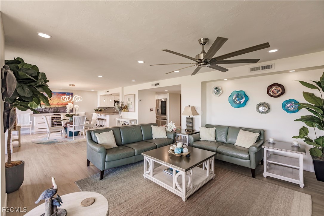 5260 S Landings Drive 1509