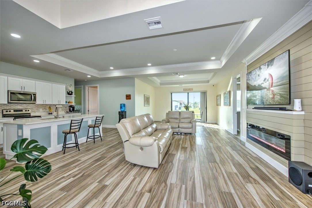 6137 Holt Court