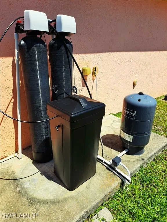 Cape Coral, Florida 33993, United States, 3 Bedrooms Bedrooms, ,2 BathroomsBathrooms,Residential,Active,135185