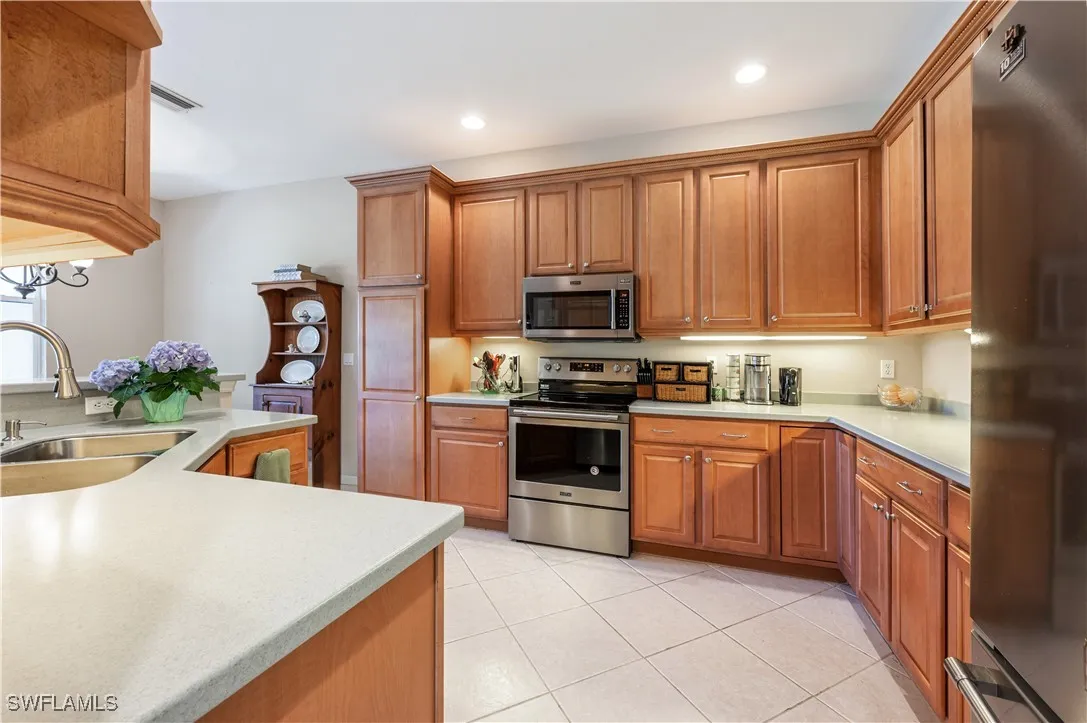 Naples, Florida 34116, United States, 5 Bedrooms Bedrooms, ,4 BathroomsBathrooms,Residential,Active,250865