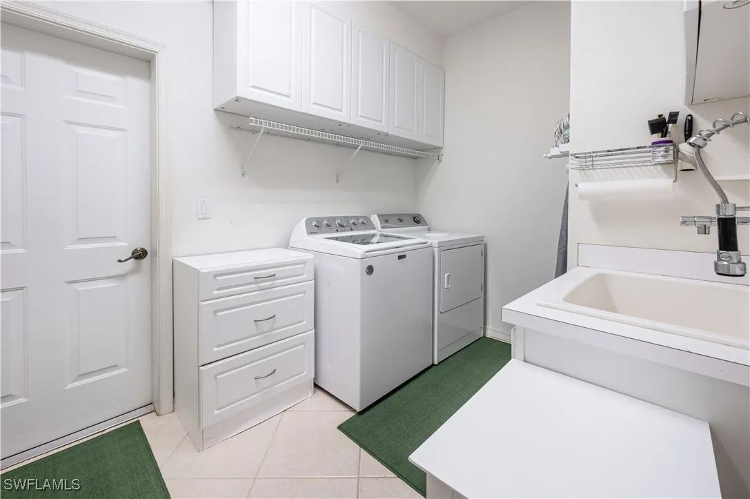 Naples, Florida 34116, United States, 5 Bedrooms Bedrooms, ,4 BathroomsBathrooms,Residential,Active,250865