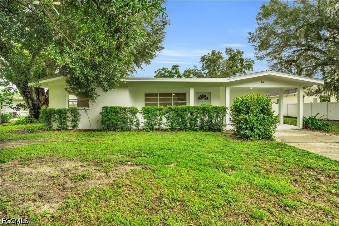 Photo 1 of 29 — 440 6th Avenue, Labelle, FL 33935