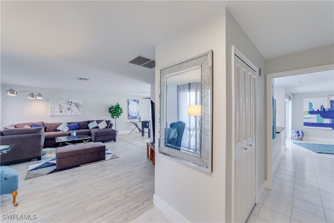 706 SW 52nd Street