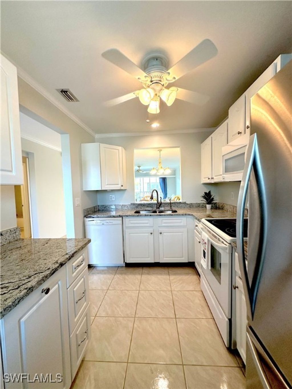listing image 0