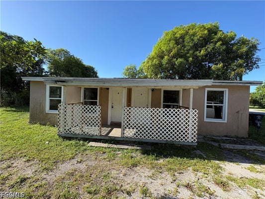 2247 HENDERSON AVE, FORT MYERS, FL 33916 - Image c9d8fa7d23577dc449c0a976f70a4d5b/2089464974