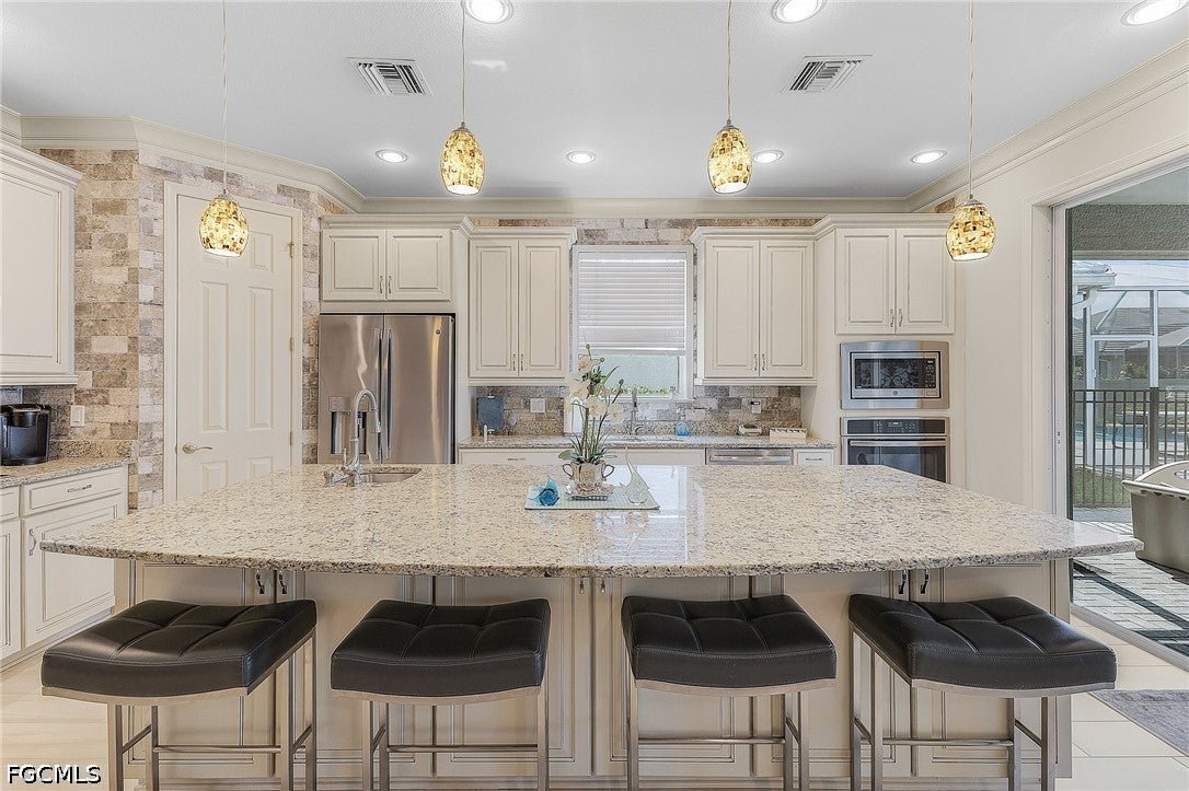 2736 Lambay Court