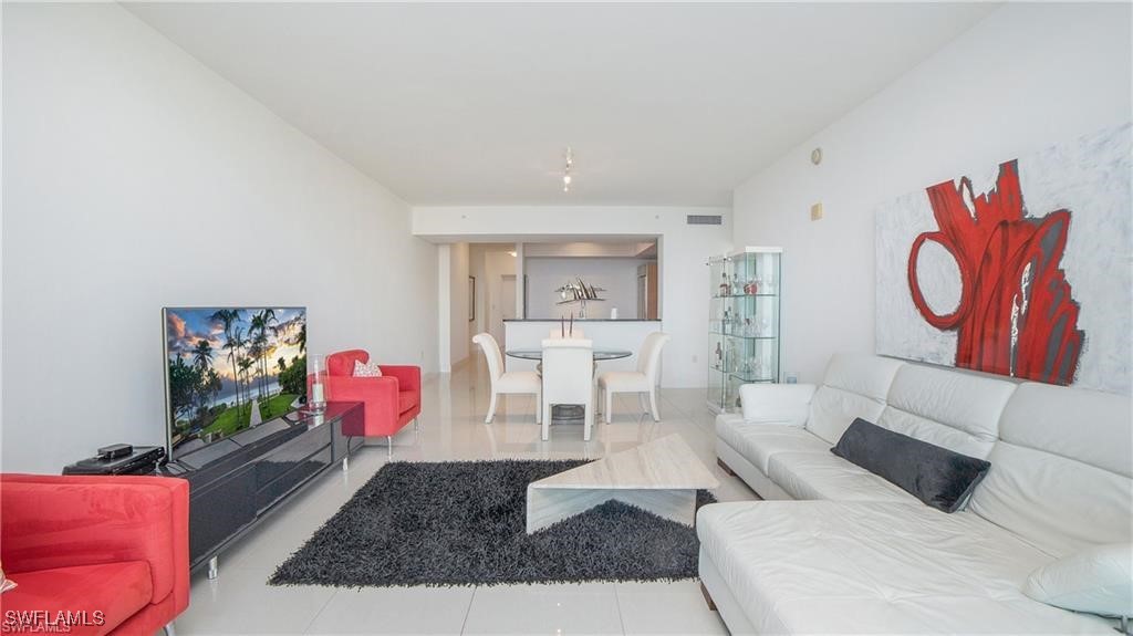 3000 Oasis Grand Boulevard 1204