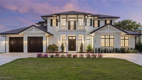 460 2nd Avenue N Naples FL 34102