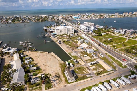 Photo of 19281 San Carlos Boulevard, Fort Myers Beach, FL 33931 (MLS # 2026039396)