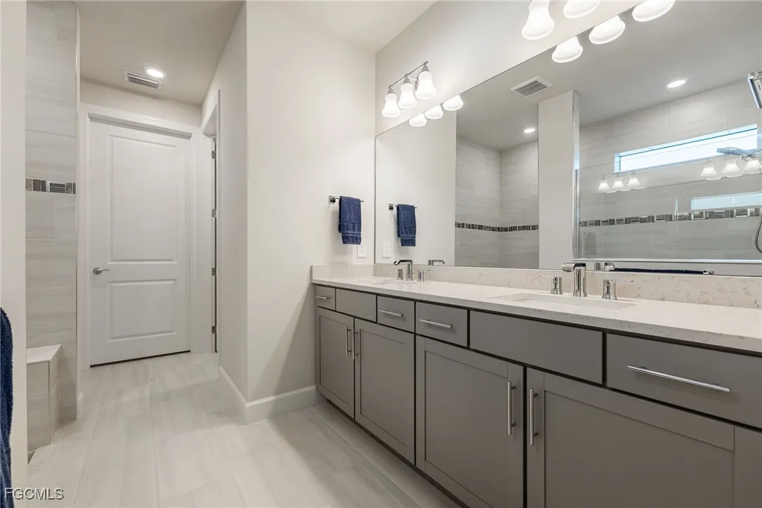 Alva, Florida 33920, United States, 3 Bedrooms Bedrooms, ,2 BathroomsBathrooms,Residential,Active,246366