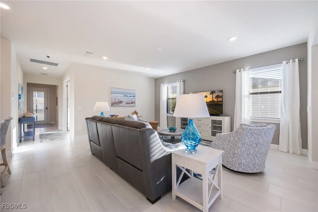 Alva, Florida 33920, United States, 3 Bedrooms Bedrooms, ,2 BathroomsBathrooms,Residential,Active,246366