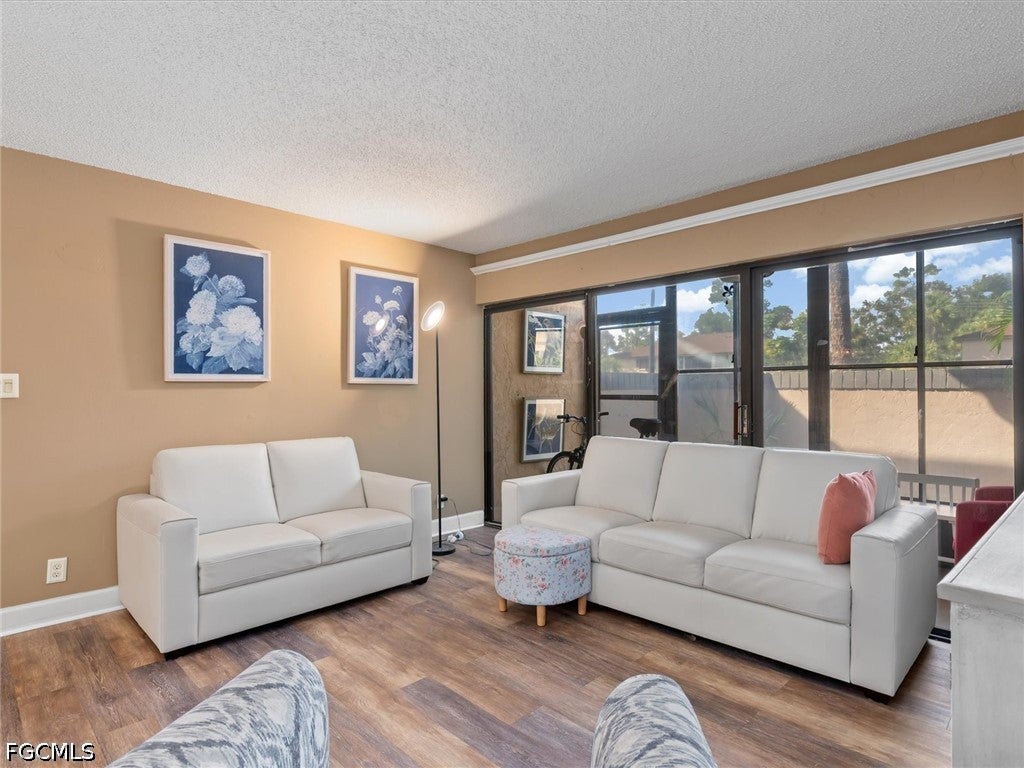 19505 Quesada Avenue OO-0107