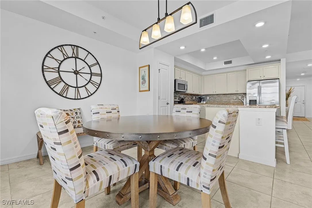 Fort Myers, Florida 33913, United States, 2 Bedrooms Bedrooms, ,2 BathroomsBathrooms,Residential,Active,8660