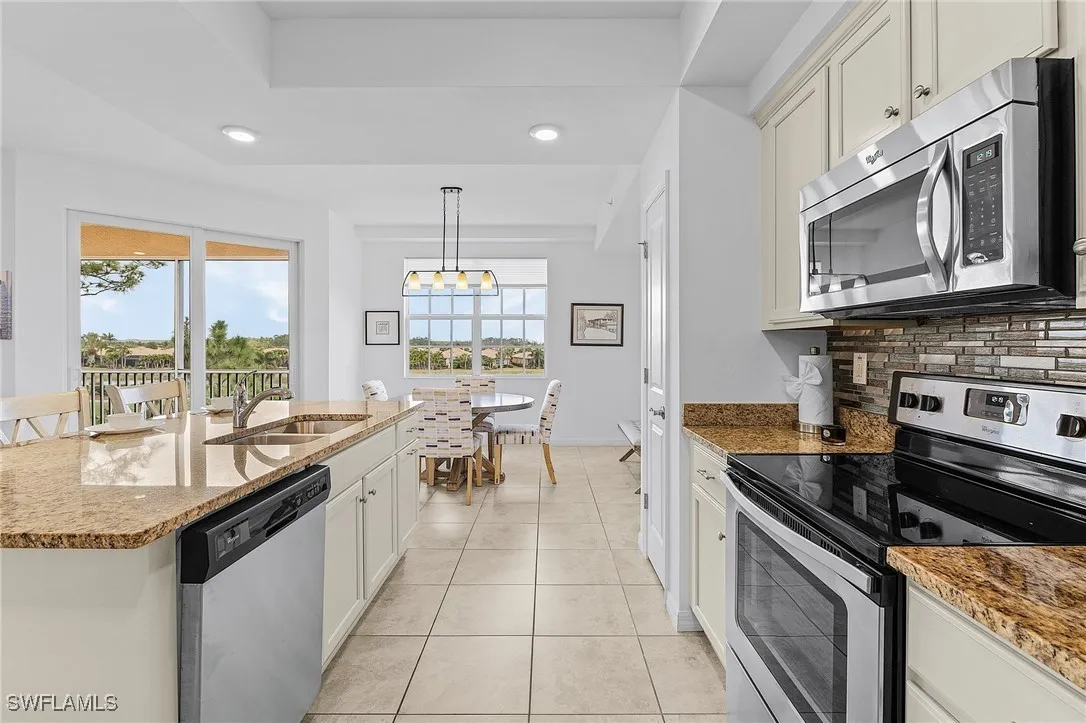 Fort Myers, Florida 33913, United States, 2 Bedrooms Bedrooms, ,2 BathroomsBathrooms,Residential,Active,8660