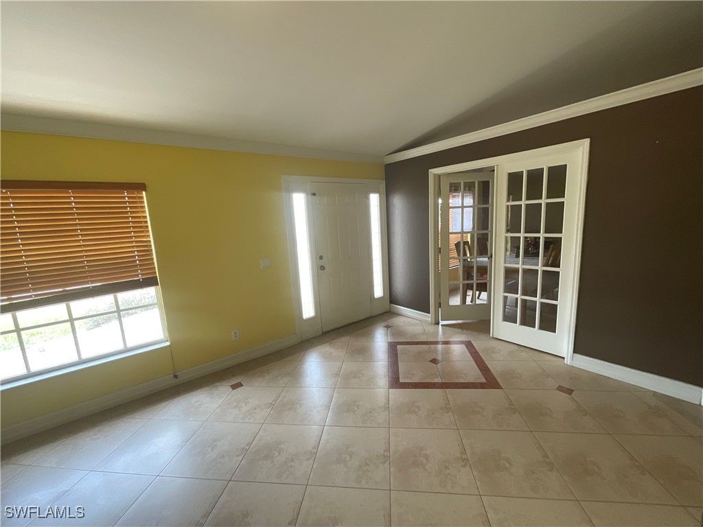 listing image 0