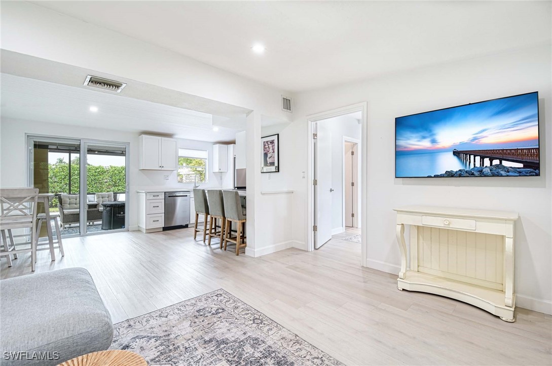 1280 Barbizon Lane
