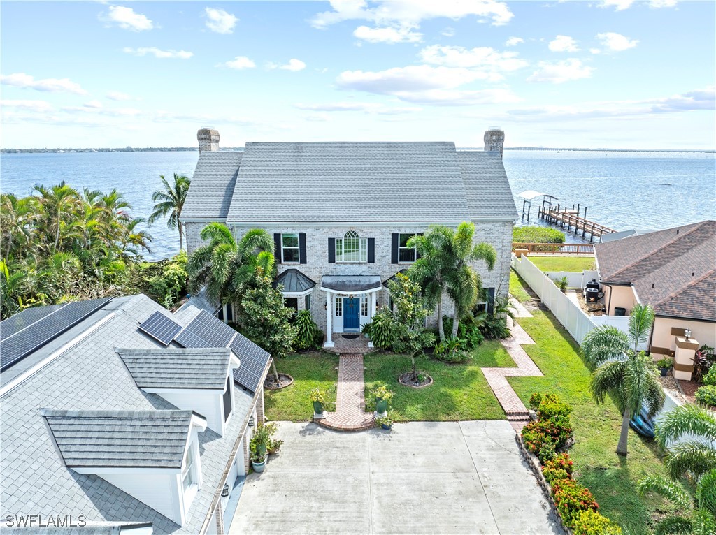 1807 Coral Circle