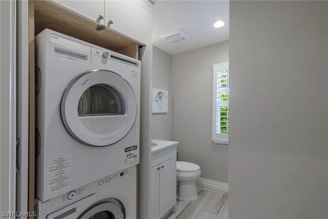 Naples, Florida 34103, United States, 3 Bedrooms Bedrooms, ,4 BathroomsBathrooms,Residential,Active,138560