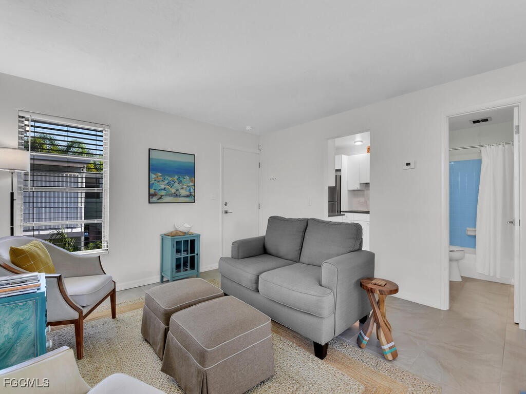 665 12th Avenue S 665