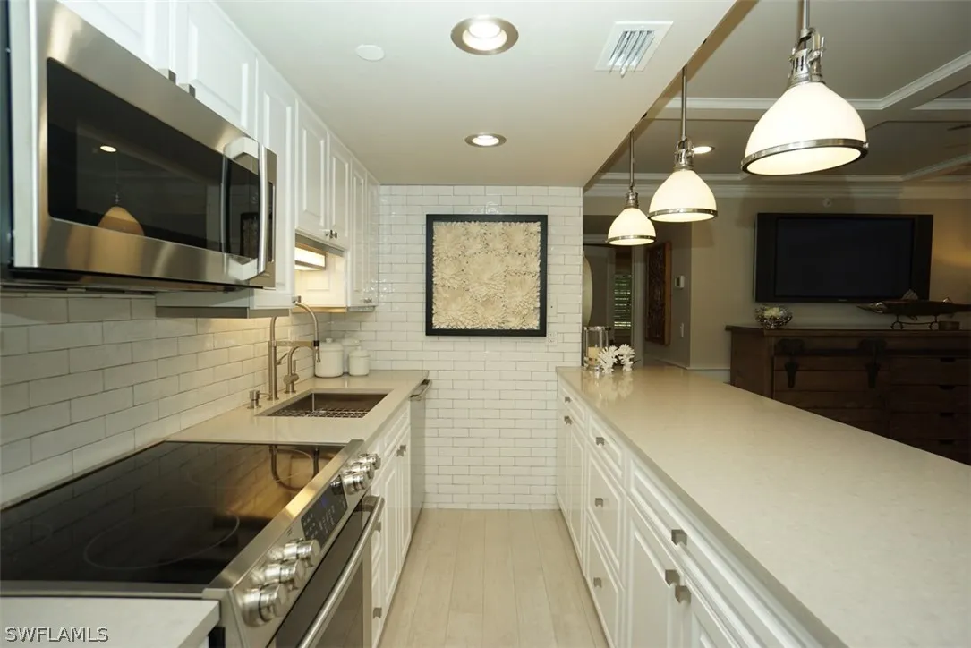 Naples, Florida 34102, United States, 1 Bedroom Bedrooms, ,1 BathroomBathrooms,Residential,Active,138564