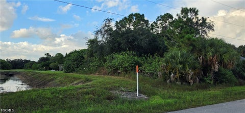 Tiny photo for 851 Spaulding Street E, Lehigh Acres, FL 33974 (MLS # 2026038973)