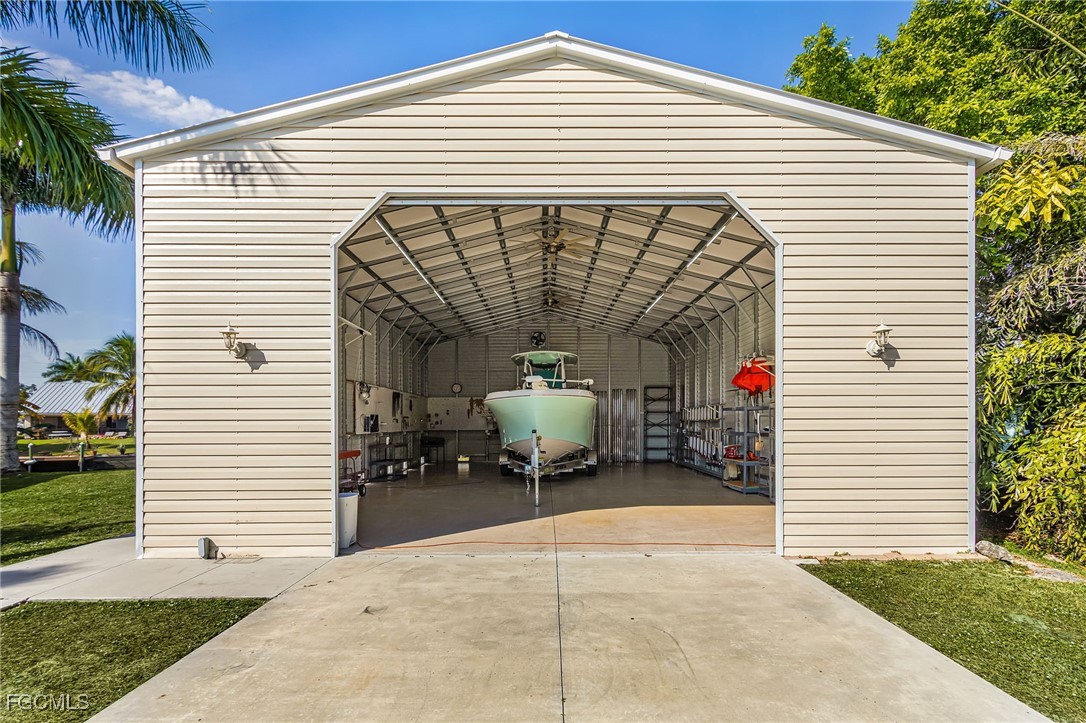 2123 Davis Boulevard