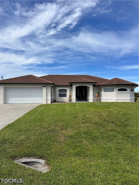 Photo of 1717 Abbott Avenue, Lehigh Acres, FL 33972 (MLS # 2026040693)