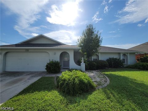 Tiny photo for 22 NE 13th Avenue, Cape Coral, FL 33909 (MLS # 2026019960)