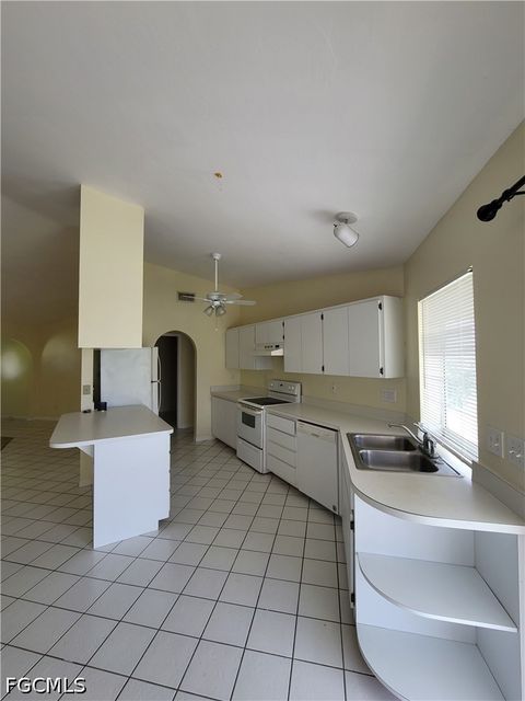 Tiny photo for 22 NE 13th Avenue, Cape Coral, FL 33909 (MLS # 2026019960)