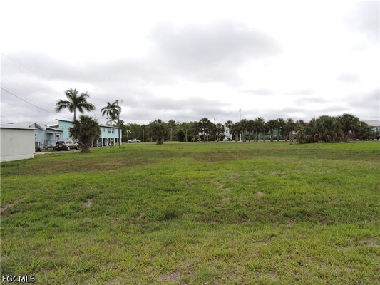 508 BUCKNER AVE N, EVERGLADES CITY, FL 34139 - Image ce3da3cdab5bdfdf03b6dd6e470ce984/296138654