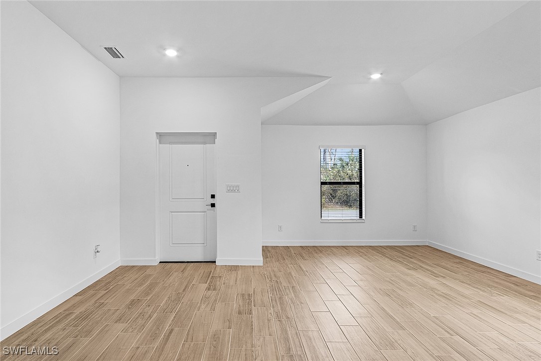 735 La Plata Avenue