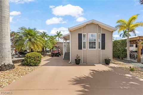 5233 Pineland Daisy Trail Fort Myers FL 33905