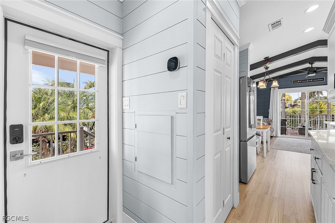 5233 Pineland Daisy Trail