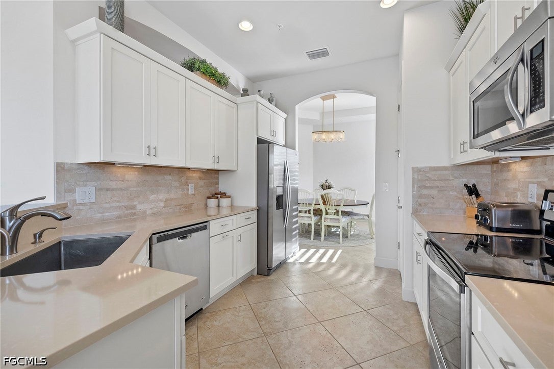 10251 Glastonbury Circle 201