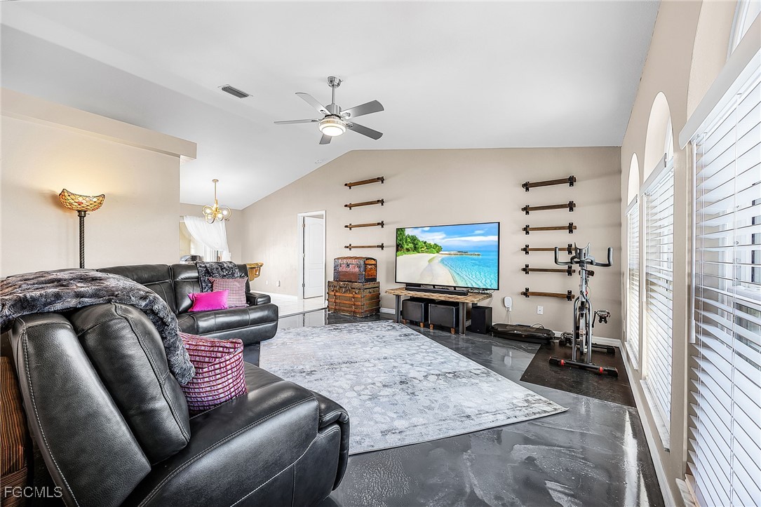 3714 Palm Tree Boulevard