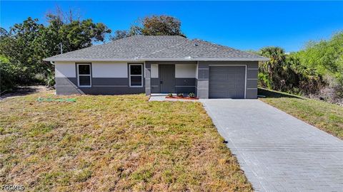 524 Empire Avenue S Lehigh Acres FL 33974