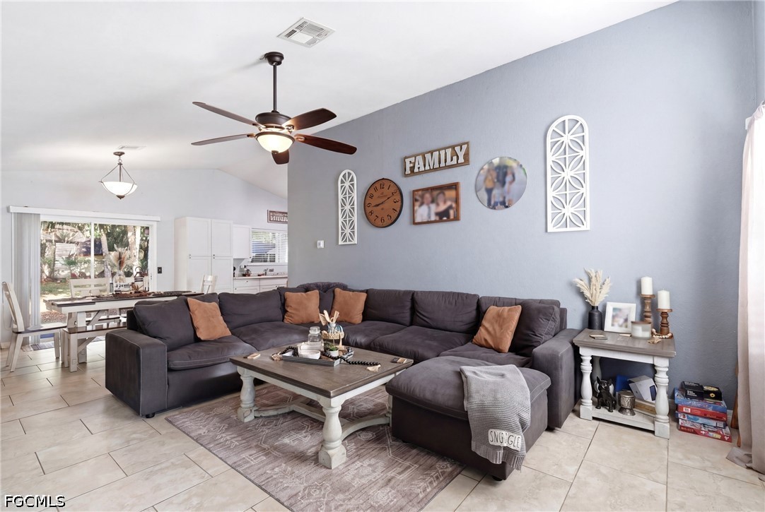 4022 E Sunflower Circle