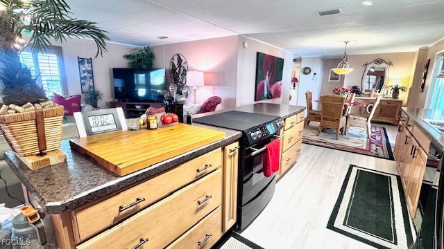 14590 Paul Revere Loop