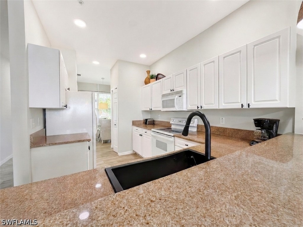 7895 Mahogany Run Lane 1422 - Photo 4